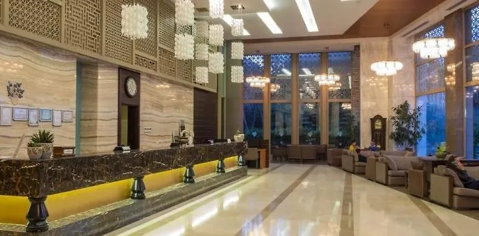 Hotel Queen's Park Le Jardin Kemer