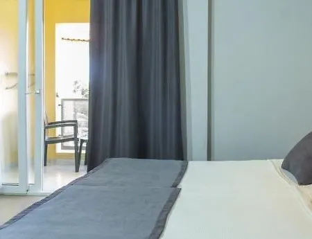 Rezort Queen's Park Le Jardin 5*