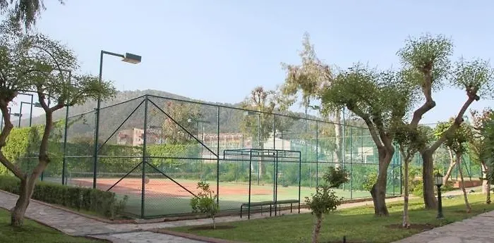 Queen's Park Le Jardin 5* 케메르