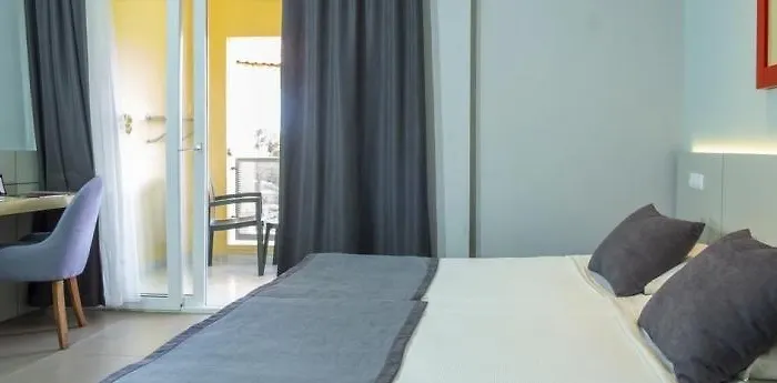 호텔 Queen's Park Le Jardin 5*