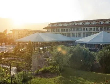 Hotel Queen's Park Le Jardin